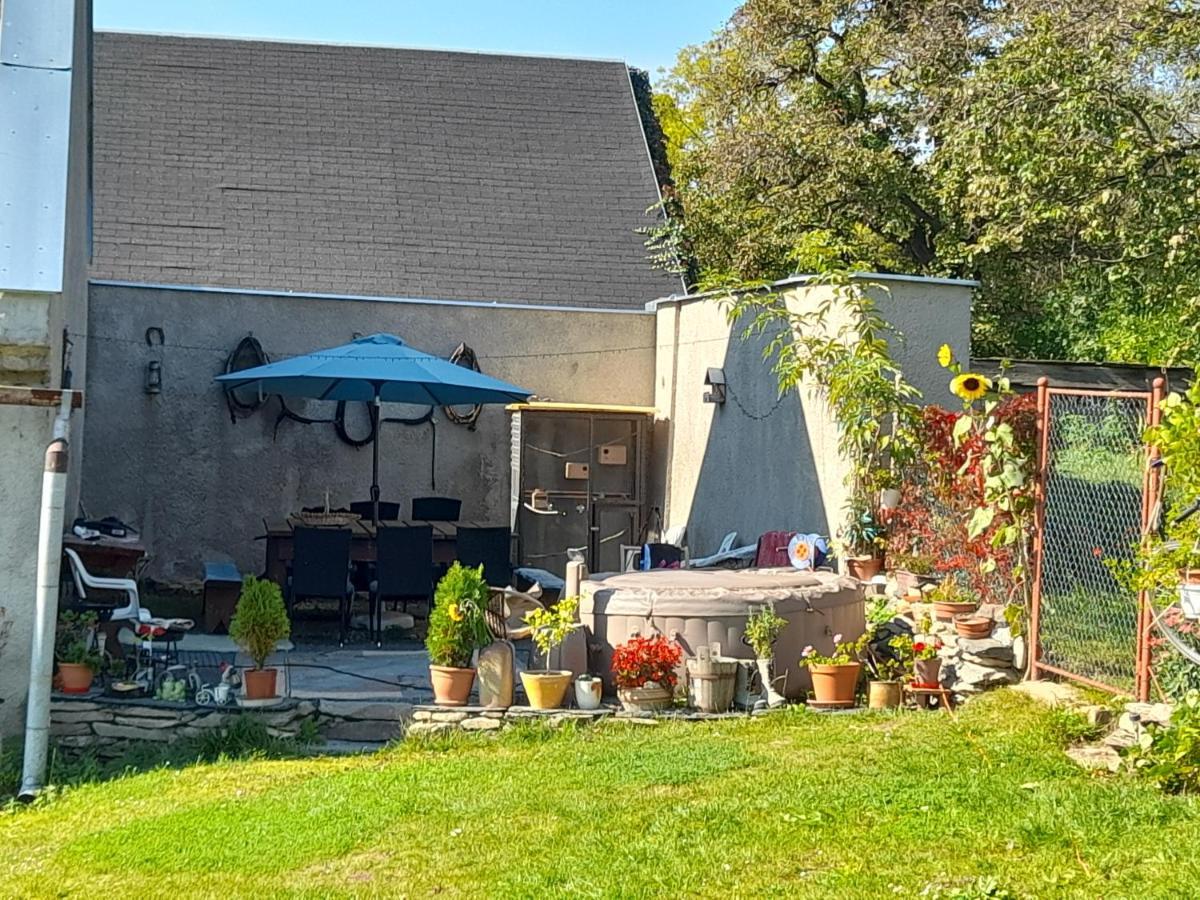 Ubytovani U Machalu Villa Leskovec Nad Moravici Exterior foto