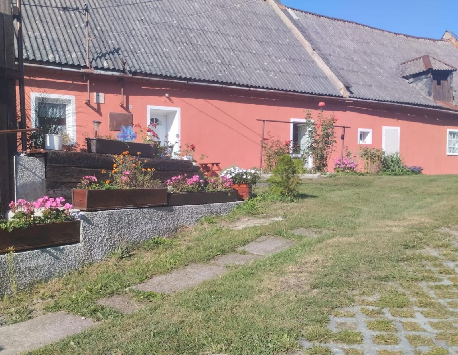 Ubytovani U Machalu Villa Leskovec Nad Moravici Exterior foto